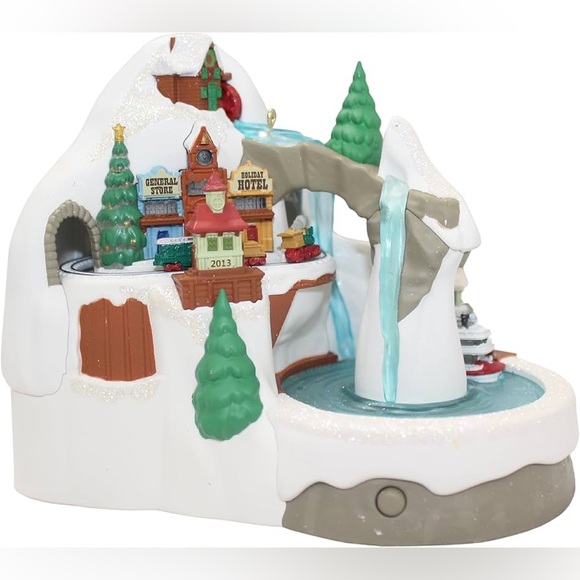 Hallmark Keepsake Ornament Steamboat Junction 2013 - Picture 2 of 4